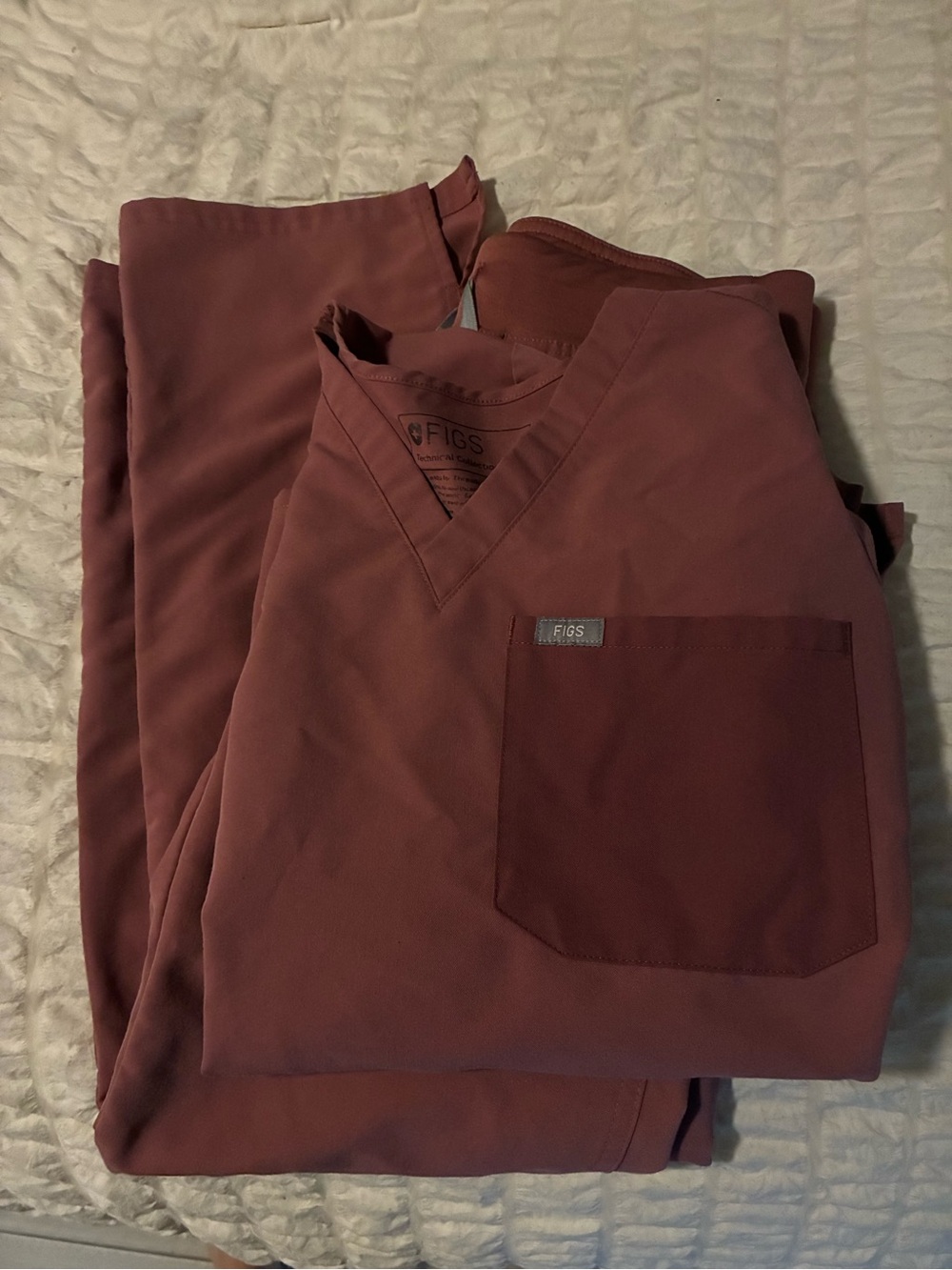 FIGS Women’s Scrub Top & Pants in Mauve